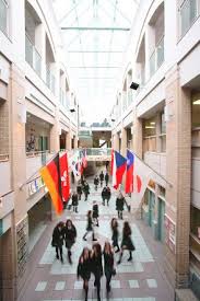 Школа для девочек в Канаде